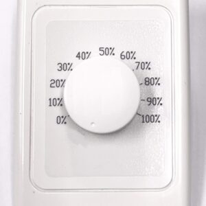 CBSG-10k mounted on Clipsal 2000 plate with 0-100% scale